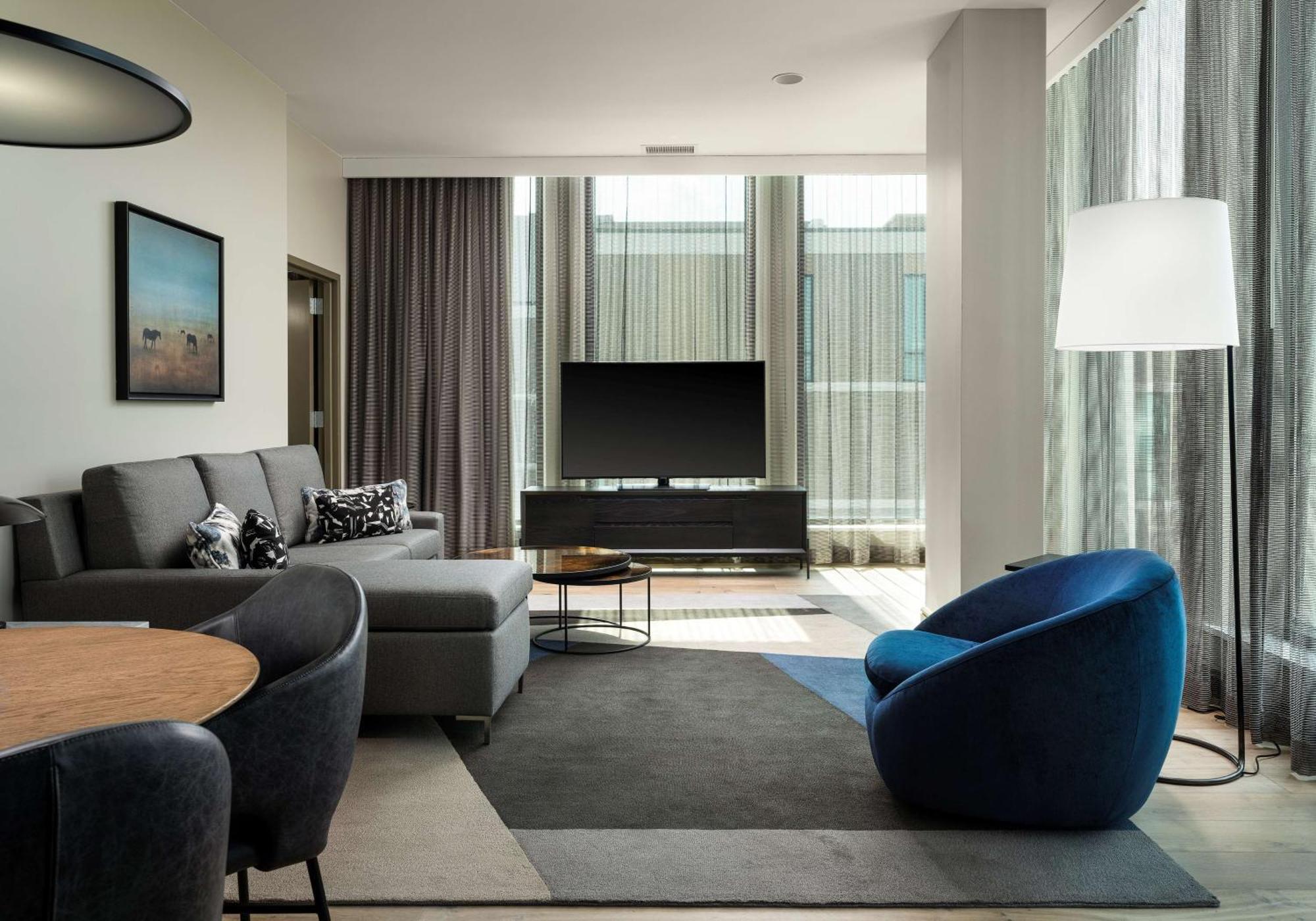 The Highland Dallas, Curio Collection By Hilton Exterior photo