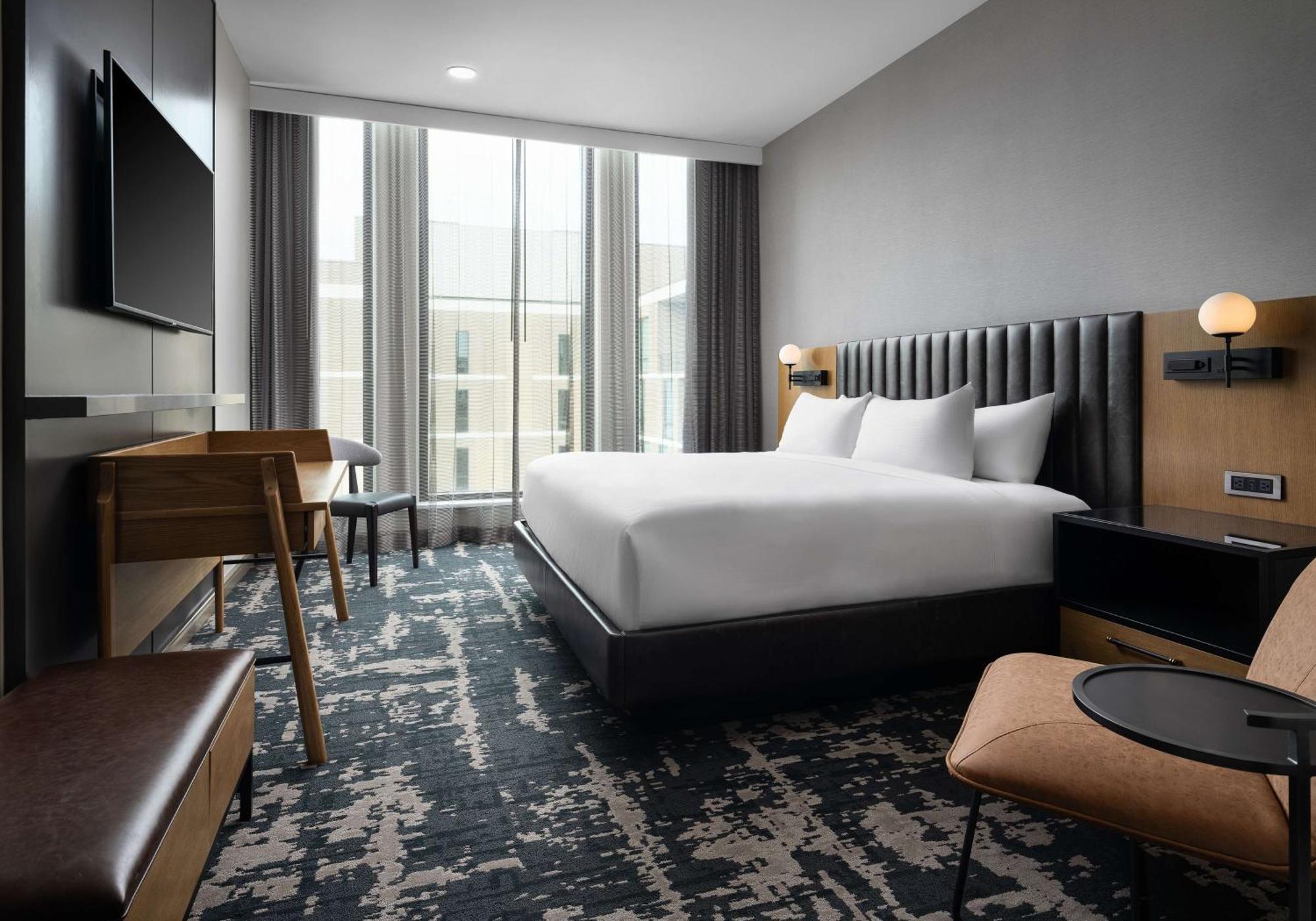 The Highland Dallas, Curio Collection By Hilton Exterior photo