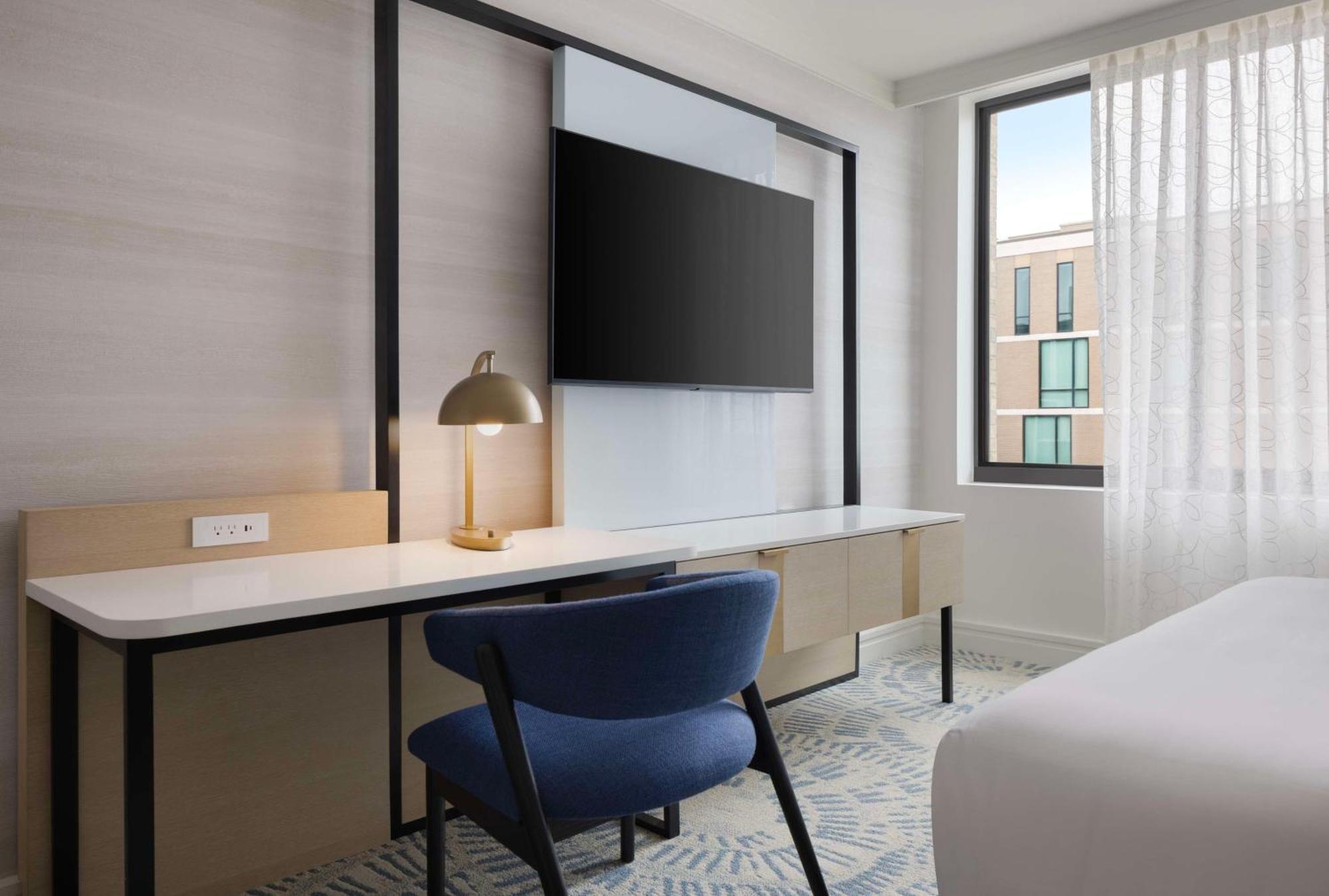 The Highland Dallas, Curio Collection By Hilton Exterior photo