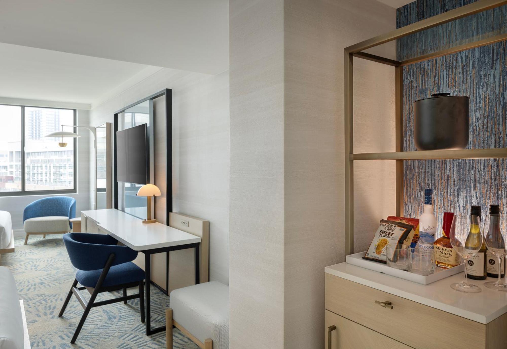 The Highland Dallas, Curio Collection By Hilton Exterior photo